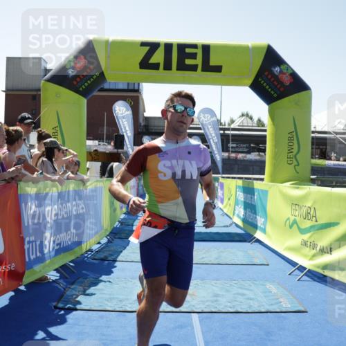 09.08.2026 - GEWOBA Citytriathlon Bremen Yannick Fuchs http://msf.ph/oto/9940599 09.08.2026 13:42:43 Ziel 604 meine-sportfotos.de