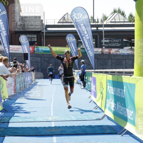 09.08.2026 - GEWOBA Citytriathlon Bremen Yannick Fuchs http://msf.ph/oto/9940619 09.08.2026 13:43:12 Ziel 787, 1131 meine-sportfotos.de