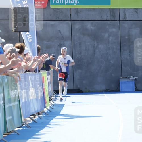 09.08.2026 - GEWOBA Citytriathlon Bremen Yannick Fuchs http://msf.ph/oto/9940674 09.08.2026 13:43:47 Ziel  meine-sportfotos.de