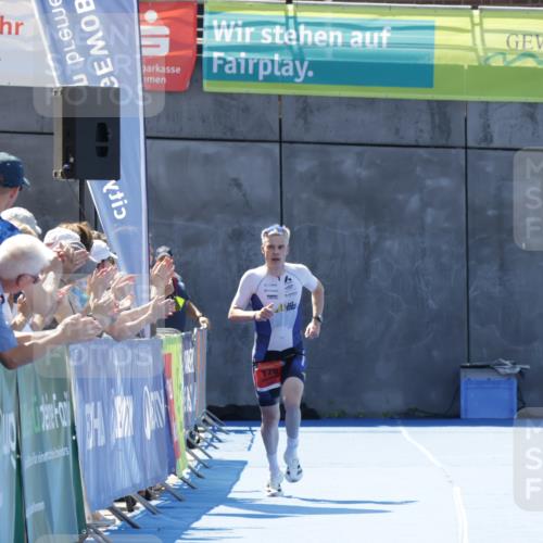 09.08.2026 - GEWOBA Citytriathlon Bremen Yannick Fuchs http://msf.ph/oto/9940676 09.08.2026 13:43:49 Ziel 770 meine-sportfotos.de