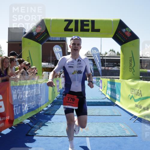 09.08.2026 - GEWOBA Citytriathlon Bremen Yannick Fuchs http://msf.ph/oto/9940699 09.08.2026 13:43:56 Ziel 770 meine-sportfotos.de