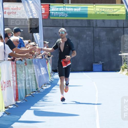 09.08.2026 - GEWOBA Citytriathlon Bremen Yannick Fuchs http://msf.ph/oto/9940716 09.08.2026 13:44:33 Ziel 557 meine-sportfotos.de