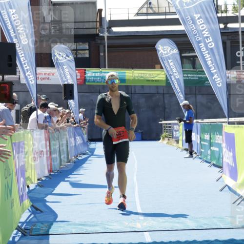 09.08.2026 - GEWOBA Citytriathlon Bremen Yannick Fuchs http://msf.ph/oto/9940723 09.08.2026 13:44:35 Ziel 557 meine-sportfotos.de