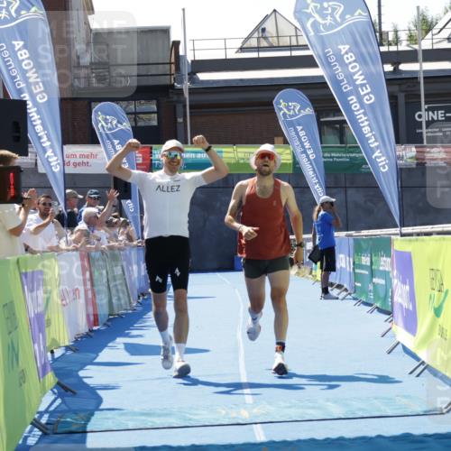 09.08.2026 - GEWOBA Citytriathlon Bremen Yannick Fuchs http://msf.ph/oto/9940776 09.08.2026 13:45:04 Ziel 1121 meine-sportfotos.de