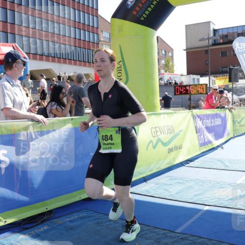 09.08.2026 - GEWOBA Citytriathlon Bremen Yannick Fuchs http://msf.ph/oto/9940797 09.08.2026 15:42:03 Ziel 484 meine-sportfotos.de