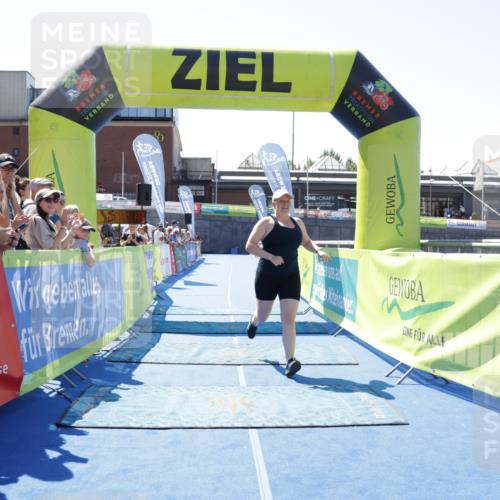 09.08.2026 - GEWOBA Citytriathlon Bremen Yannick Fuchs http://msf.ph/oto/9940826 09.08.2026 13:45:41 Ziel 1124 meine-sportfotos.de