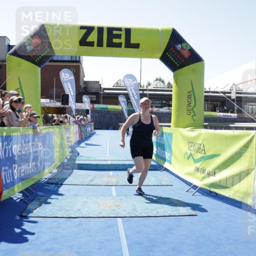 09.08.2026 - GEWOBA Citytriathlon Bremen Yannick Fuchs http://msf.ph/oto/9940828 09.08.2026 13:45:41 Ziel 1124 meine-sportfotos.de