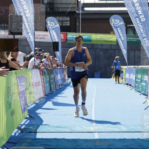 09.08.2026 - GEWOBA Citytriathlon Bremen Yannick Fuchs http://msf.ph/oto/9940837 09.08.2026 13:46:17 Ziel 1153 meine-sportfotos.de