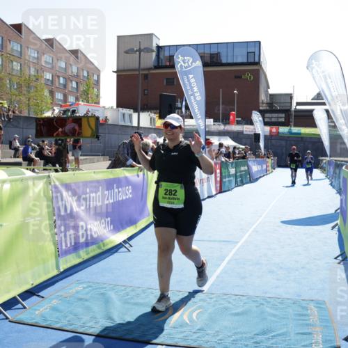 09.08.2026 - GEWOBA Citytriathlon Bremen Yannick Fuchs http://msf.ph/oto/9940844 09.08.2026 15:42:57 Ziel 282 meine-sportfotos.de