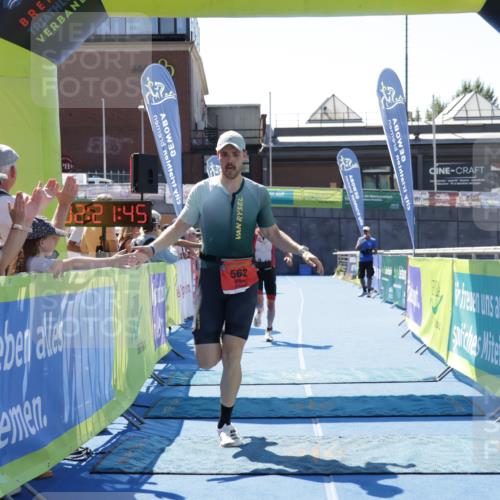 09.08.2026 - GEWOBA Citytriathlon Bremen Yannick Fuchs http://msf.ph/oto/9940901 09.08.2026 13:48:08 Ziel 562, 789 meine-sportfotos.de