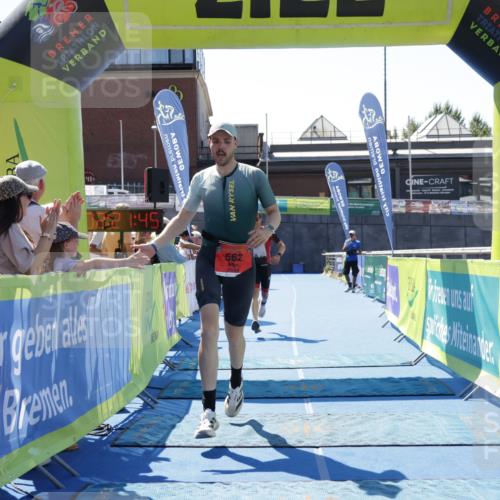 09.08.2026 - GEWOBA Citytriathlon Bremen Yannick Fuchs http://msf.ph/oto/9940903 09.08.2026 13:48:08 Ziel 562, 789 meine-sportfotos.de