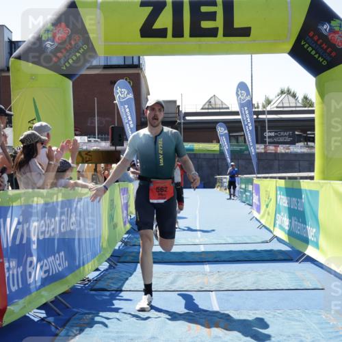 09.08.2026 - GEWOBA Citytriathlon Bremen Yannick Fuchs http://msf.ph/oto/9940905 09.08.2026 13:48:08 Ziel 562, 789 meine-sportfotos.de