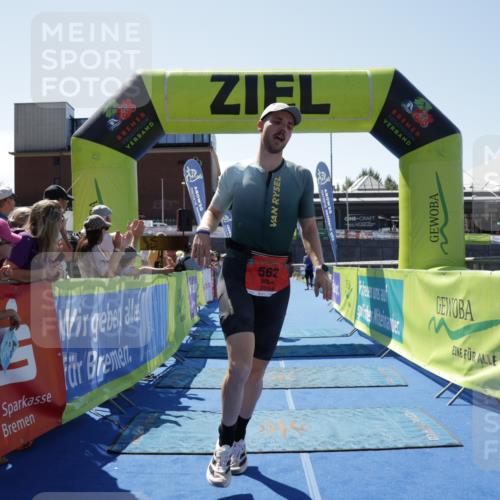 09.08.2026 - GEWOBA Citytriathlon Bremen Yannick Fuchs http://msf.ph/oto/9940908 09.08.2026 13:48:09 Ziel 562, 789 meine-sportfotos.de