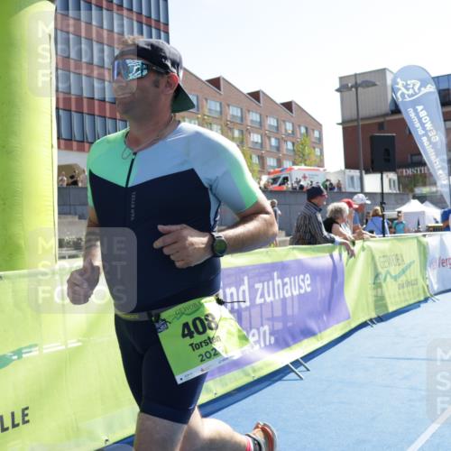 09.08.2026 - GEWOBA Citytriathlon Bremen Yannick Fuchs http://msf.ph/oto/9940927 09.08.2026 15:43:55 Ziel 408 meine-sportfotos.de