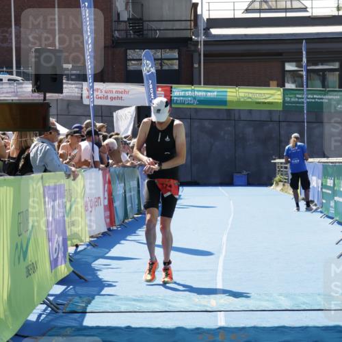09.08.2026 - GEWOBA Citytriathlon Bremen Yannick Fuchs http://msf.ph/oto/9940982 09.08.2026 13:49:29 Ziel 774 meine-sportfotos.de