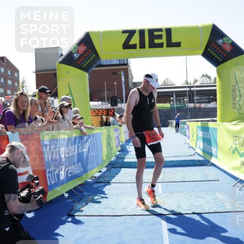 09.08.2026 - GEWOBA Citytriathlon Bremen Yannick Fuchs http://msf.ph/oto/9940986 09.08.2026 13:49:35 Ziel  meine-sportfotos.de