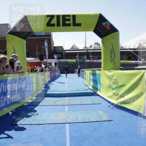 09.08.2026 - GEWOBA Citytriathlon Bremen Yannick Fuchs http://msf.ph/oto/9940991 09.08.2026 13:49:56 Ziel 743 meine-sportfotos.de