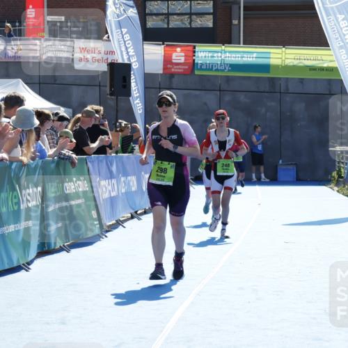 09.08.2026 - GEWOBA Citytriathlon Bremen Yannick Fuchs http://msf.ph/oto/9941027 09.08.2026 15:44:41 Ziel 298, 465 meine-sportfotos.de