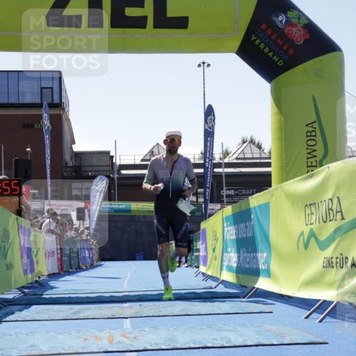 09.08.2026 - GEWOBA Citytriathlon Bremen Yannick Fuchs http://msf.ph/oto/9941086 09.08.2026 13:51:19 Ziel 767 meine-sportfotos.de