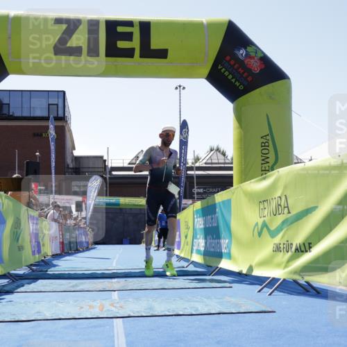 09.08.2026 - GEWOBA Citytriathlon Bremen Yannick Fuchs http://msf.ph/oto/9941088 09.08.2026 13:51:19 Ziel 767 meine-sportfotos.de