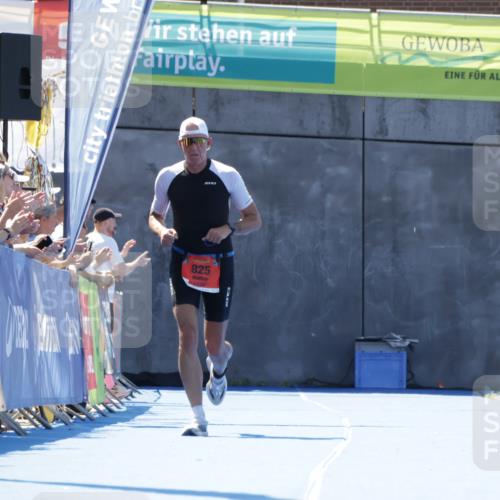 09.08.2026 - GEWOBA Citytriathlon Bremen Yannick Fuchs http://msf.ph/oto/9941095 09.08.2026 13:51:37 Ziel 825 meine-sportfotos.de