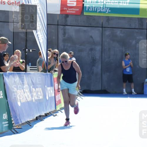 09.08.2026 - GEWOBA Citytriathlon Bremen Yannick Fuchs http://msf.ph/oto/9941097 09.08.2026 15:45:45 Ziel  meine-sportfotos.de