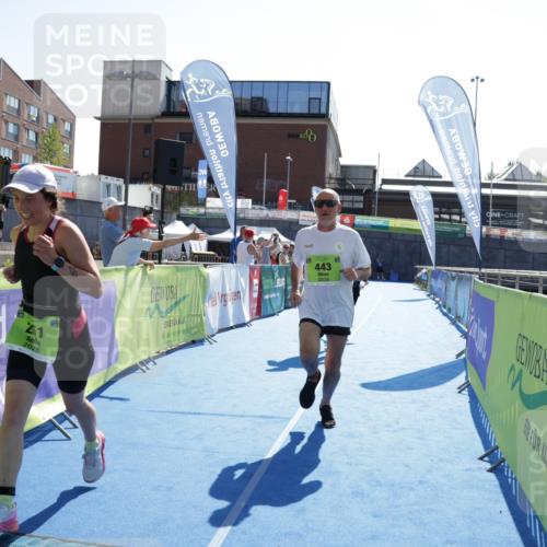 09.08.2026 - GEWOBA Citytriathlon Bremen Yannick Fuchs http://msf.ph/oto/9941170 09.08.2026 15:47:29 Ziel 251, 443, 475 meine-sportfotos.de