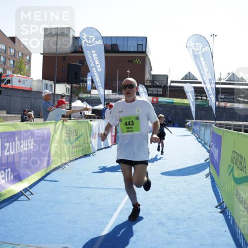 09.08.2026 - GEWOBA Citytriathlon Bremen Yannick Fuchs http://msf.ph/oto/9941174 09.08.2026 15:47:29 Ziel 251, 443, 475 meine-sportfotos.de