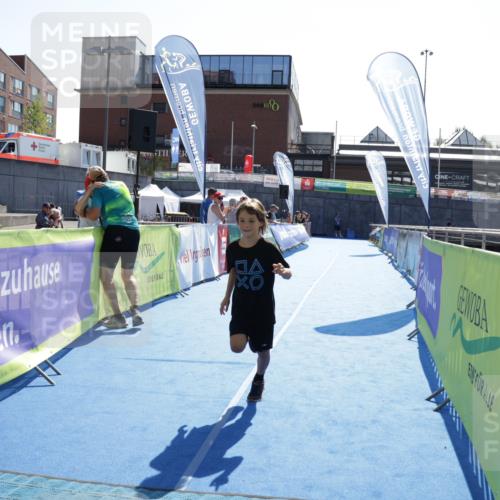 09.08.2026 - GEWOBA Citytriathlon Bremen Yannick Fuchs http://msf.ph/oto/9941177 09.08.2026 15:47:30 Ziel 251, 443, 475 meine-sportfotos.de