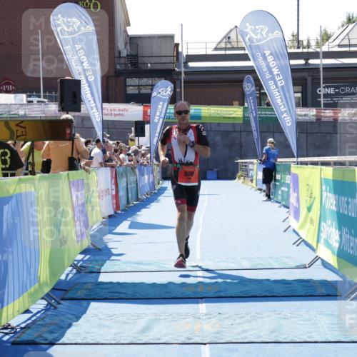 09.08.2026 - GEWOBA Citytriathlon Bremen Yannick Fuchs http://msf.ph/oto/9941219 09.08.2026 13:52:33 Ziel 808 meine-sportfotos.de