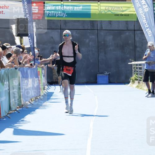 09.08.2026 - GEWOBA Citytriathlon Bremen Yannick Fuchs http://msf.ph/oto/9941241 09.08.2026 13:52:53 Ziel 878 meine-sportfotos.de