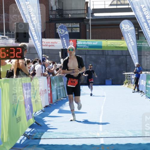 09.08.2026 - GEWOBA Citytriathlon Bremen Yannick Fuchs http://msf.ph/oto/9941247 09.08.2026 13:52:55 Ziel 658, 878 meine-sportfotos.de