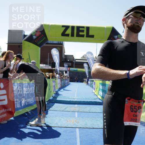 09.08.2026 - GEWOBA Citytriathlon Bremen Yannick Fuchs http://msf.ph/oto/9941272 09.08.2026 13:53:02 Ziel 658 meine-sportfotos.de