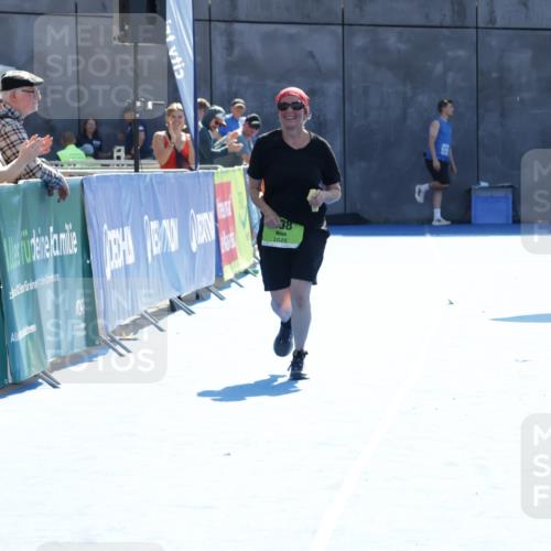 09.08.2026 - GEWOBA Citytriathlon Bremen Yannick Fuchs http://msf.ph/oto/9941283 09.08.2026 15:52:39 Ziel  meine-sportfotos.de