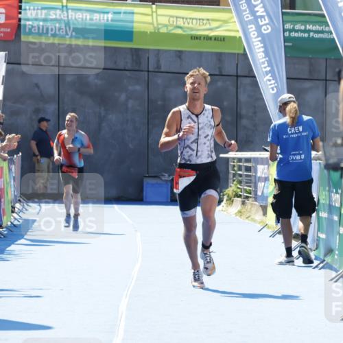 09.08.2026 - GEWOBA Citytriathlon Bremen Yannick Fuchs http://msf.ph/oto/9941295 09.08.2026 13:53:31 Ziel 702 meine-sportfotos.de