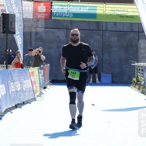 09.08.2026 - GEWOBA Citytriathlon Bremen Yannick Fuchs http://msf.ph/oto/9941312 09.08.2026 15:53:20 Ziel  meine-sportfotos.de