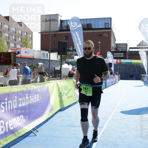 09.08.2026 - GEWOBA Citytriathlon Bremen Yannick Fuchs http://msf.ph/oto/9941324 09.08.2026 15:53:26 Ziel 167 meine-sportfotos.de