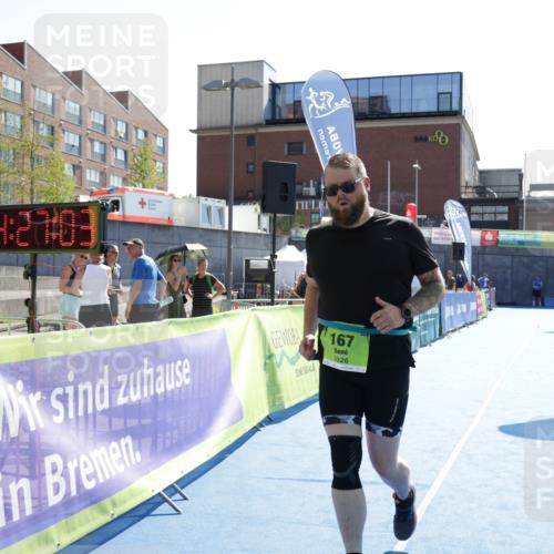 09.08.2026 - GEWOBA Citytriathlon Bremen Yannick Fuchs http://msf.ph/oto/9941326 09.08.2026 15:53:26 Ziel 167 meine-sportfotos.de