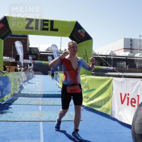 09.08.2026 - GEWOBA Citytriathlon Bremen Yannick Fuchs http://msf.ph/oto/9941328 09.08.2026 13:53:40 Ziel 623 meine-sportfotos.de