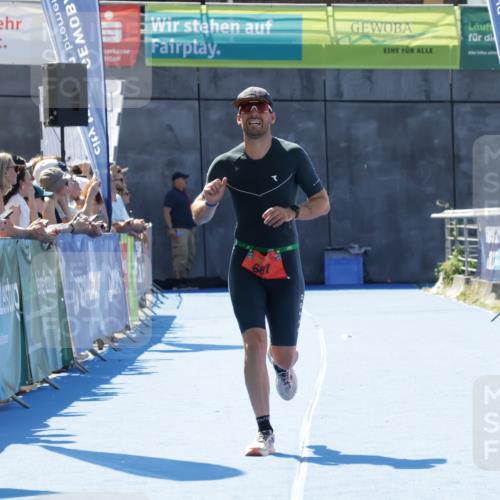09.08.2026 - GEWOBA Citytriathlon Bremen Yannick Fuchs http://msf.ph/oto/9941338 09.08.2026 13:54:21 Ziel 687 meine-sportfotos.de
