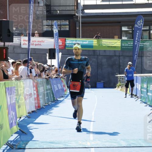 09.08.2026 - GEWOBA Citytriathlon Bremen Yannick Fuchs http://msf.ph/oto/9941384 09.08.2026 13:54:54 Ziel 667 meine-sportfotos.de