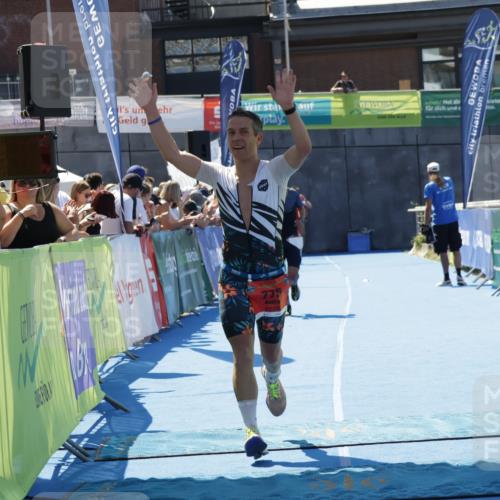 09.08.2026 - GEWOBA Citytriathlon Bremen Yannick Fuchs http://msf.ph/oto/9941393 09.08.2026 13:55:02 Ziel 705, 775 meine-sportfotos.de
