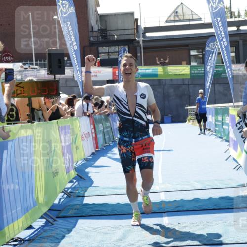 09.08.2026 - GEWOBA Citytriathlon Bremen Yannick Fuchs http://msf.ph/oto/9941405 09.08.2026 13:55:02 Ziel 705, 775 meine-sportfotos.de