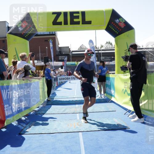 09.08.2026 - GEWOBA Citytriathlon Bremen Yannick Fuchs http://msf.ph/oto/9941427 09.08.2026 13:55:07 Ziel 705, 1004, 1004 meine-sportfotos.de