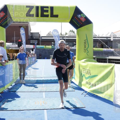 09.08.2026 - GEWOBA Citytriathlon Bremen Yannick Fuchs http://msf.ph/oto/9941460 09.08.2026 13:55:20 Ziel 769 meine-sportfotos.de