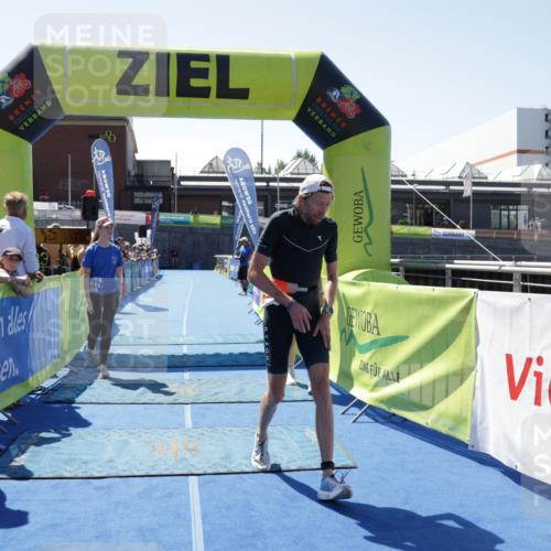 09.08.2026 - GEWOBA Citytriathlon Bremen Yannick Fuchs http://msf.ph/oto/9941461 09.08.2026 13:55:20 Ziel 769 meine-sportfotos.de