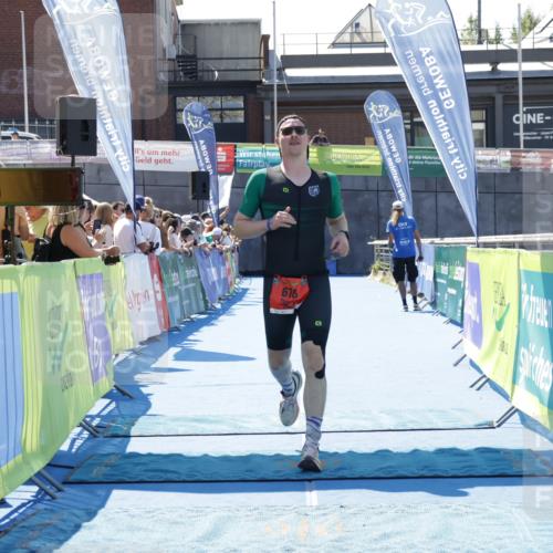 09.08.2026 - GEWOBA Citytriathlon Bremen Yannick Fuchs http://msf.ph/oto/9941469 09.08.2026 13:56:02 Ziel 678 meine-sportfotos.de
