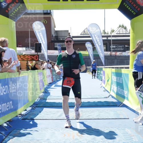 09.08.2026 - GEWOBA Citytriathlon Bremen Yannick Fuchs http://msf.ph/oto/9941472 09.08.2026 13:56:03 Ziel 541, 678 meine-sportfotos.de