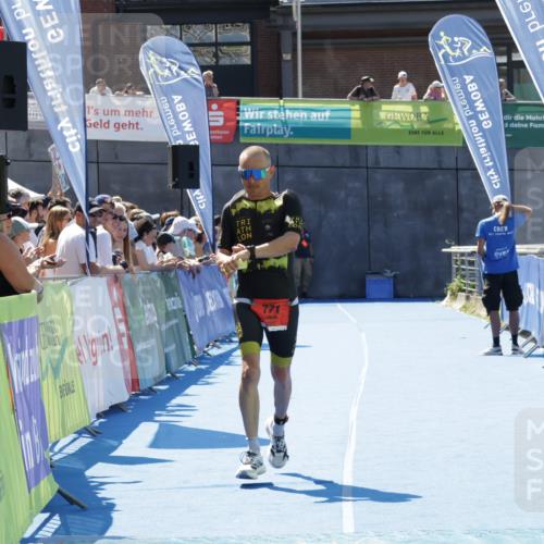 09.08.2026 - GEWOBA Citytriathlon Bremen Yannick Fuchs http://msf.ph/oto/9941531 09.08.2026 13:57:26 Ziel 771 meine-sportfotos.de