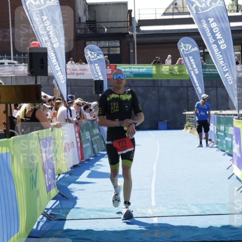 09.08.2026 - GEWOBA Citytriathlon Bremen Yannick Fuchs http://msf.ph/oto/9941532 09.08.2026 13:57:27 Ziel 771 meine-sportfotos.de